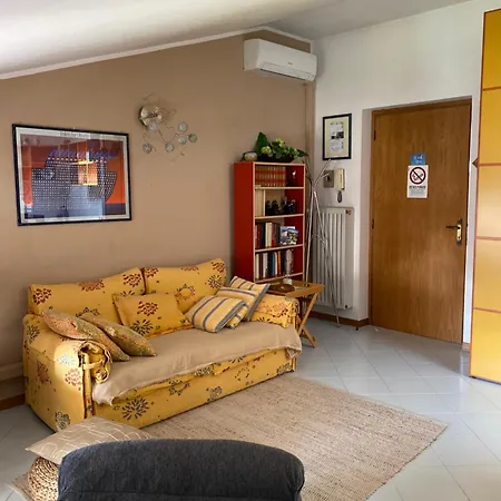La Mansarda Di Orni Apartment Ivrea